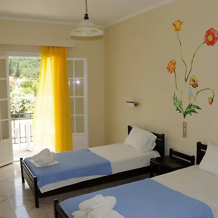 Vicky's Garden Apartment *